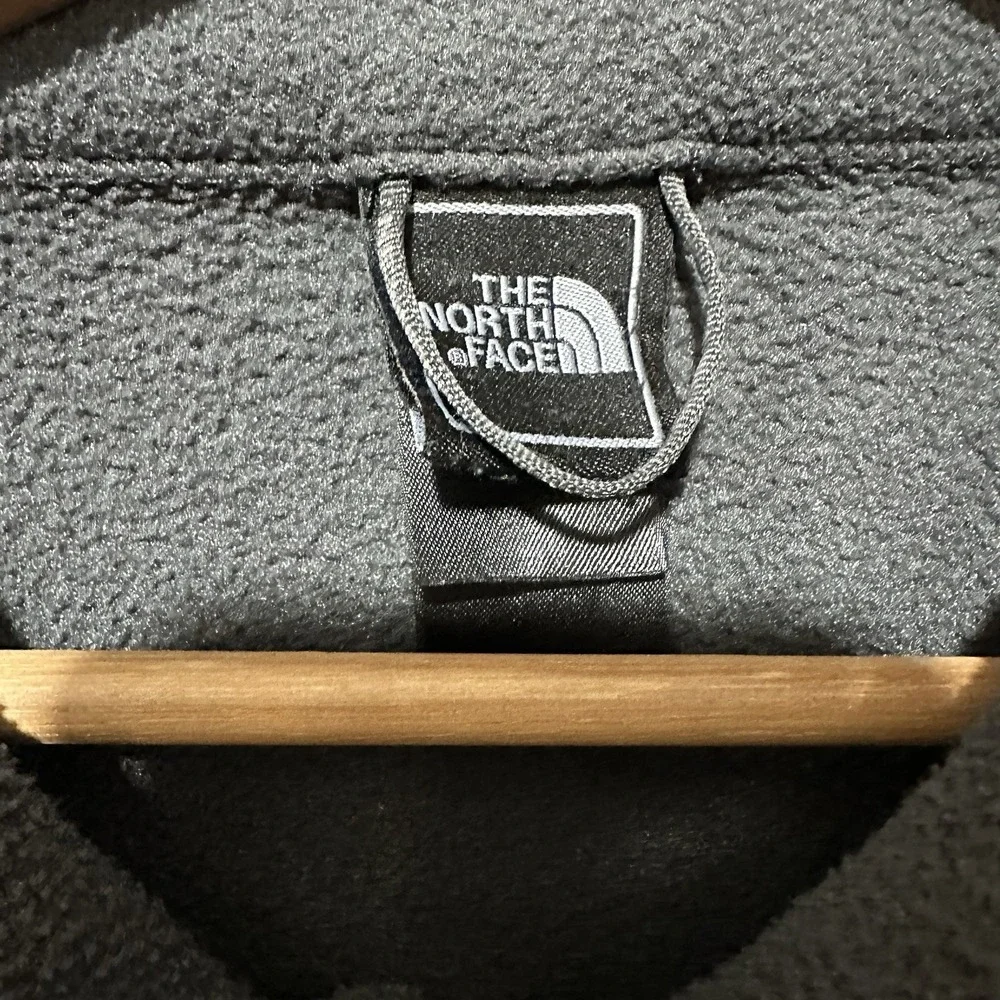 The North Face Polartec Men's Size L Gray Fleece Full Zip Hiking Outdoors Jacket